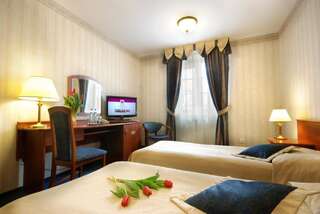 Отель Hotel Basztowy Сандомир Двухместный номер с 2 отдельными кроватями-1