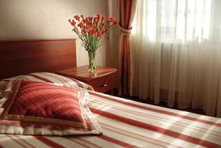 Отель Hotel Basztowy Сандомир Двухместный номер с 2 отдельными кроватями-6